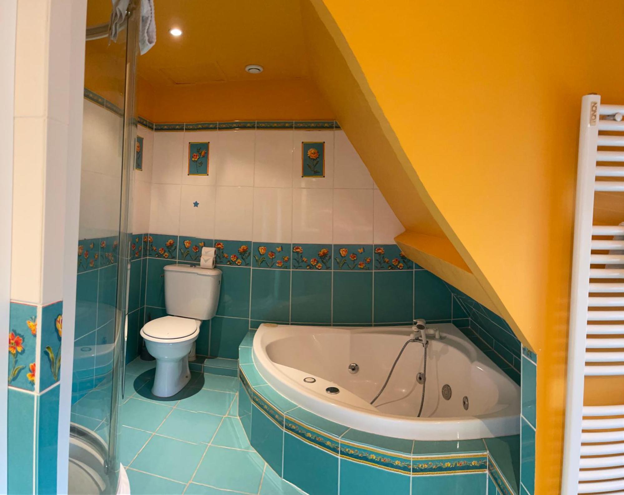 Hotel La Colliniére Sainte-Gemme-Moronval Habitación foto